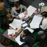 Les étudiants suisses consacrent moins de temps à leurs études.